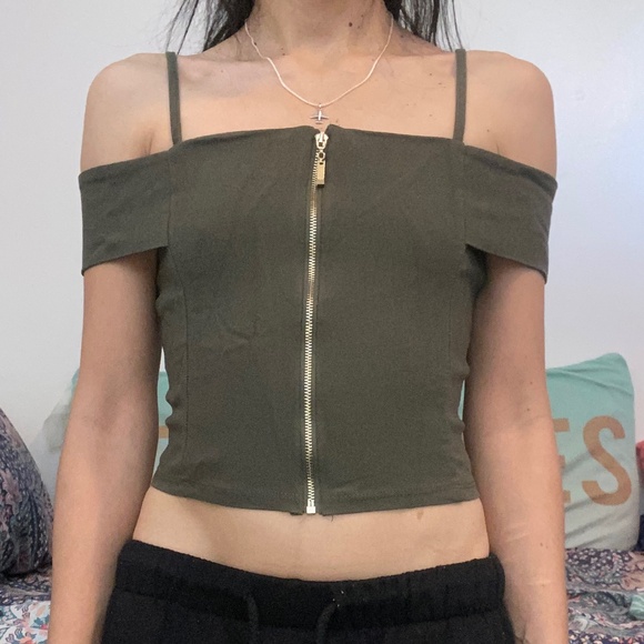 Haute Monde Adjustable Spaghetti Strap Off Shoulder Front Zip up Crop Top - Picture 1 of 7